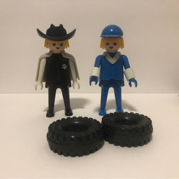 Set of 22 Vintage Playmobil Figurines, Car and Accessories (~1974-1981) - Picture 6 of 8